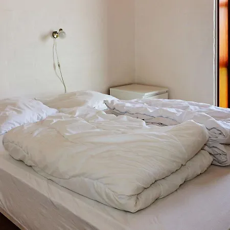 Semesterbostad Three-bedroom Holiday In 10 *